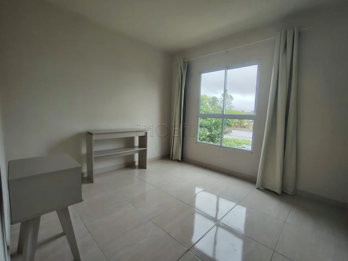 Alugar Apartamento / Padrão em Bagé R$ 1.200,00 - Foto 9