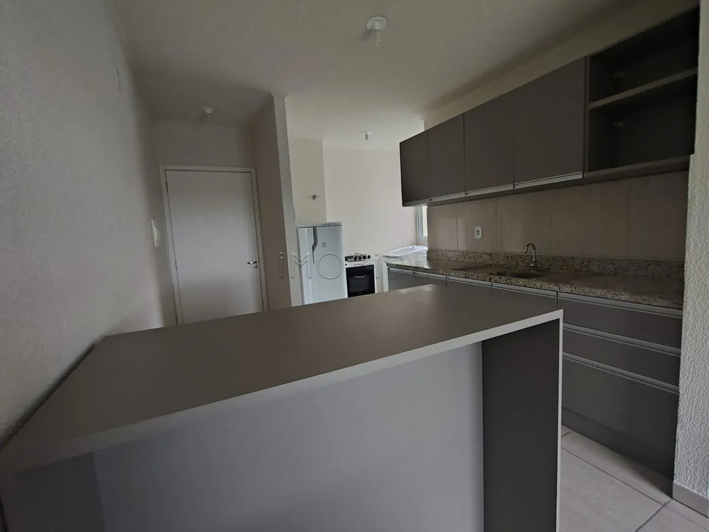 Alugar Apartamento / Padrão em Bagé R$ 1.200,00 - Foto 5