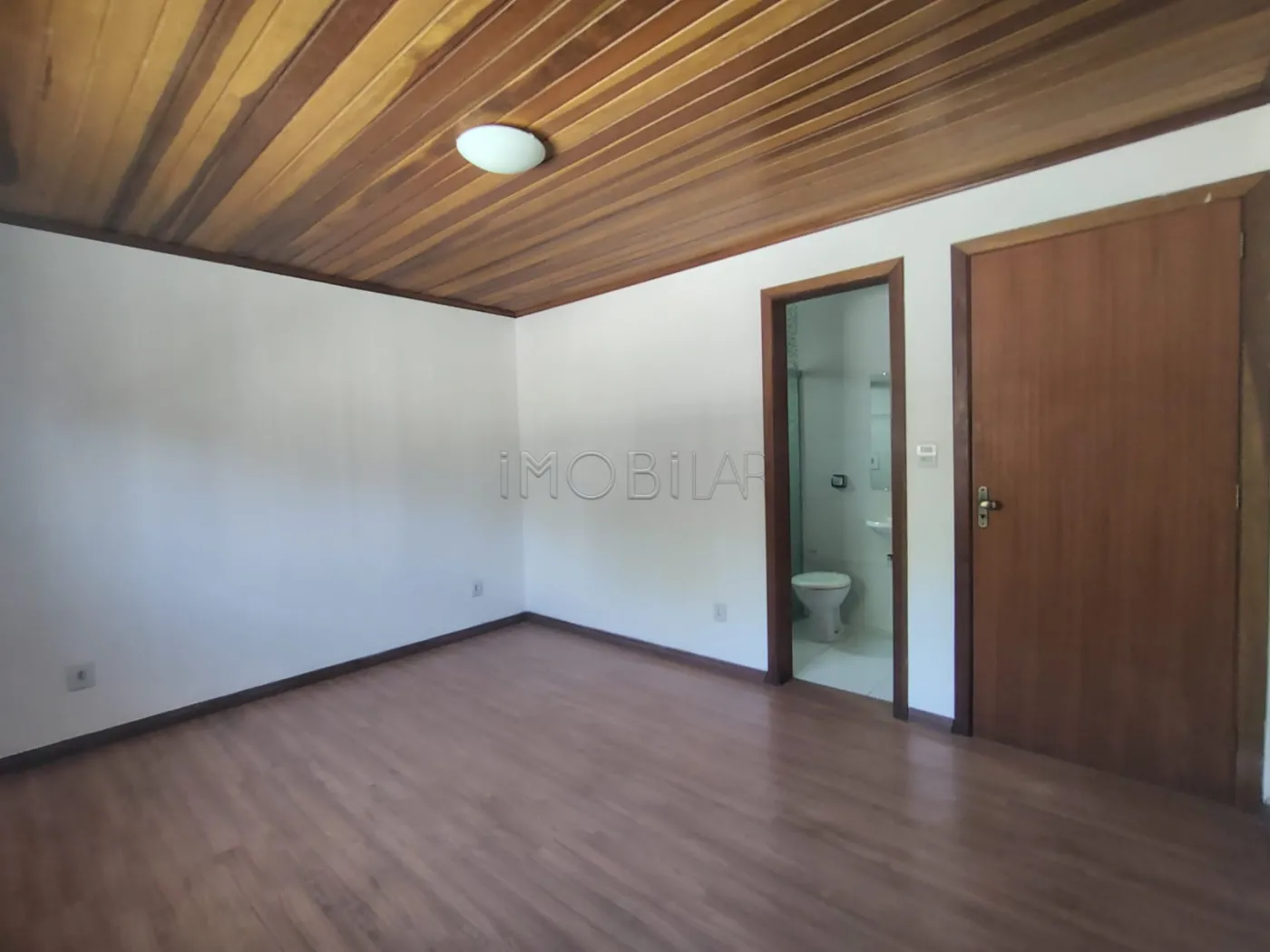 Alugar Casa / Padrão em Bagé R$ 1.600,00 - Foto 8