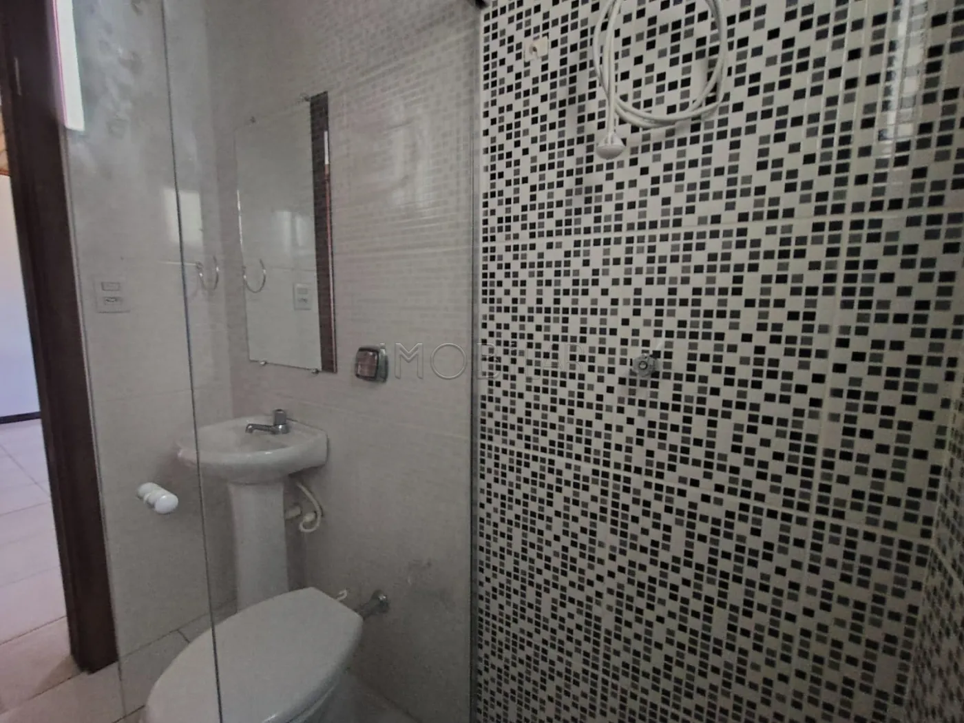Alugar Casa / Padrão em Bagé R$ 1.600,00 - Foto 11