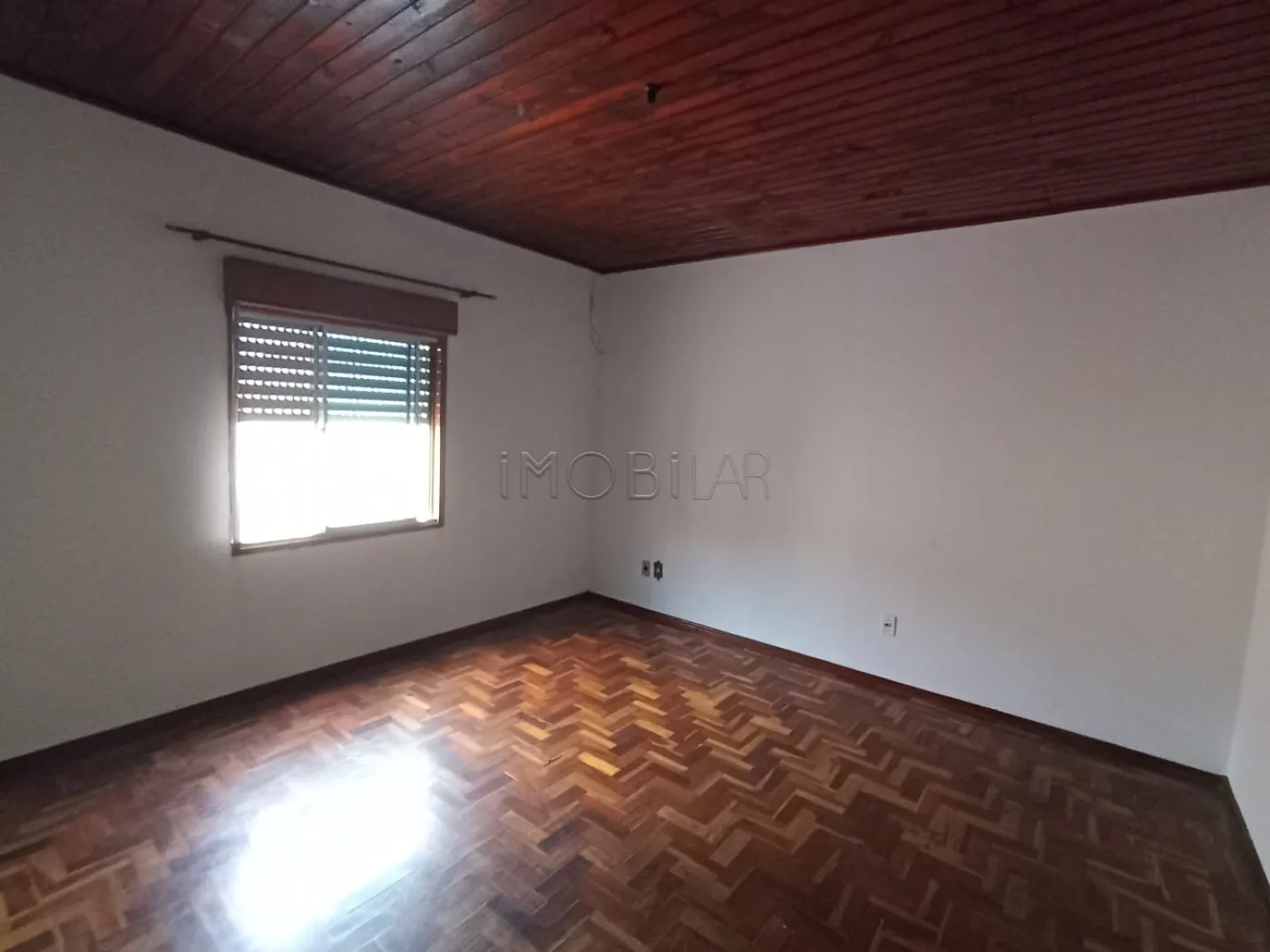 Alugar Casa / Padrão em Bagé R$ 2.250,00 - Foto 3