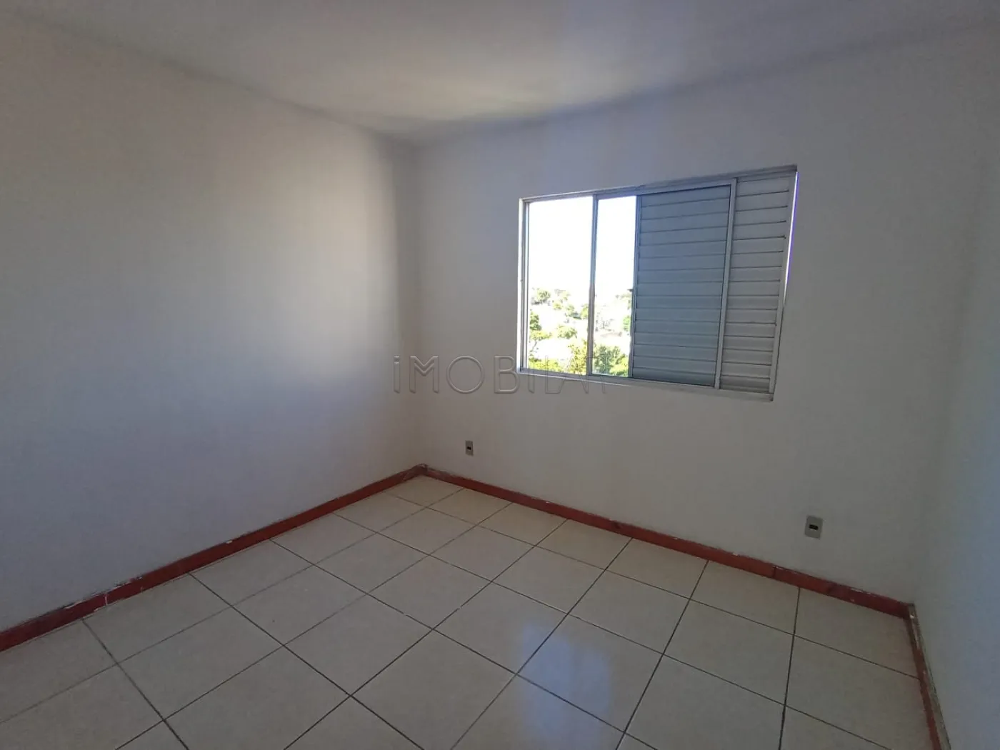 Alugar Apartamento / Fora de Condomínio em Bagé R$ 550,00 - Foto 4