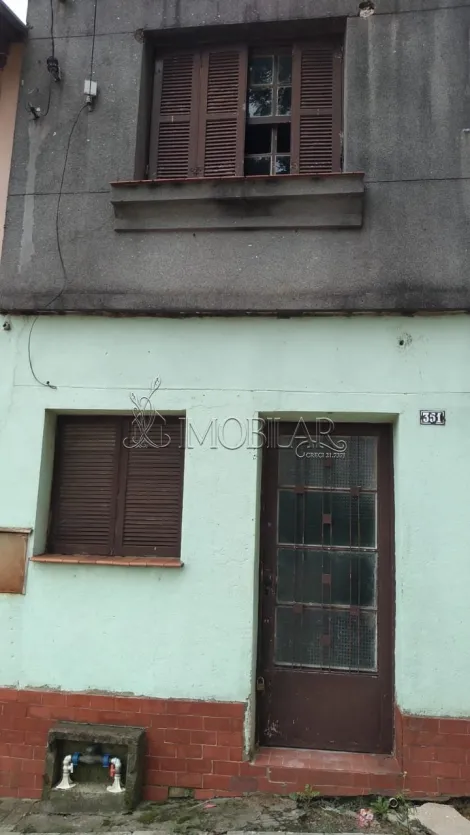 Alugar Casa / Padrão em Bagé. apenas R$ 200.000,00