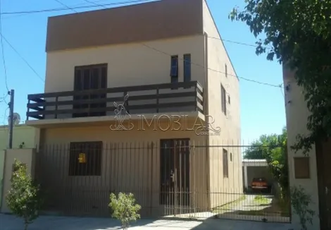 Alugar Casa / Padrão em Bagé. apenas R$ 800.000,00