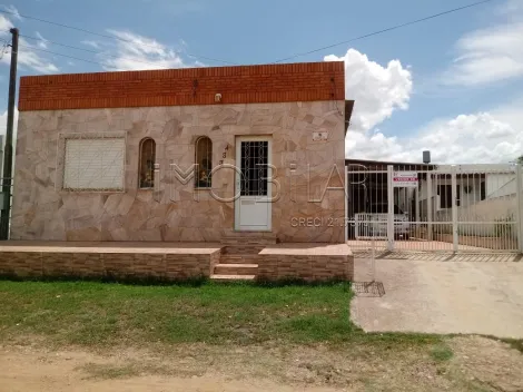 Alugar Casa / Padrão em Bagé. apenas R$ 500.000,00