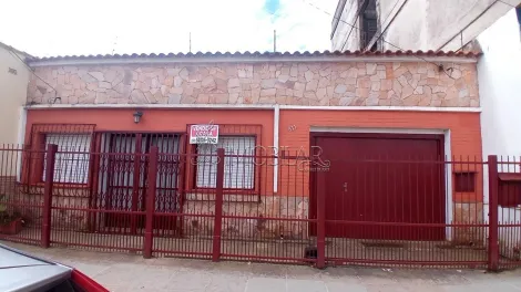 Alugar Casa / Padrão em Bagé. apenas R$ 2.000,00