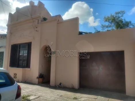 Alugar Casa / Padrão em Bagé. apenas R$ 700.000,00