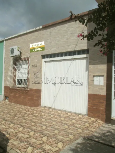 Alugar Casa / Padrão em Bagé. apenas R$ 420.000,00