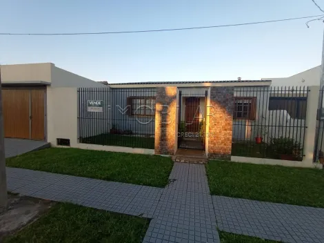 Alugar Casa / Padrão em Bagé. apenas R$ 550.000,00