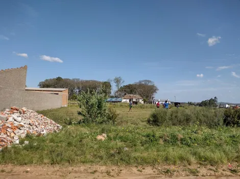 Alugar Terreno / Padrão em Bagé. apenas R$ 75.000,00