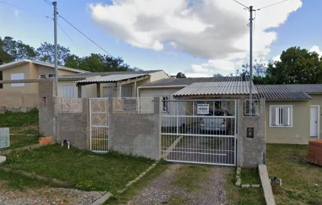 Alugar Casa / Padrão em Bagé. apenas R$ 220.000,00