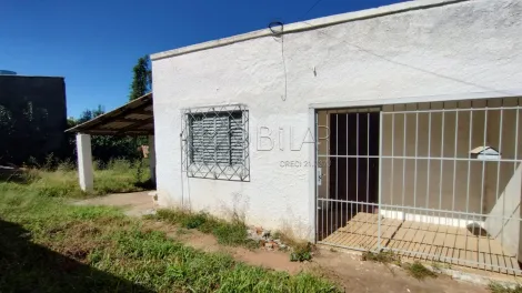 Alugar Casa / Padrão em Bagé. apenas R$ 190.000,00