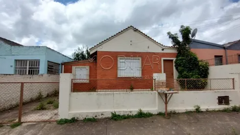 Alugar Casa / Padrão em Bagé. apenas R$ 180.000,00