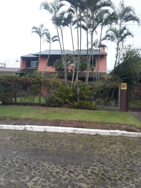 imagem 1 - Casa em localização privilegiada, a 30mts da Av. Beira-mar, frente Norte. Com um ótimo jardim frontal e uma prazerosa área social. imagem 1 - Casa em localização privilegiada, a 30mts da Av. Beira-mar, frente Norte. Com um ótimo jardim frontal e uma prazerosa área social.