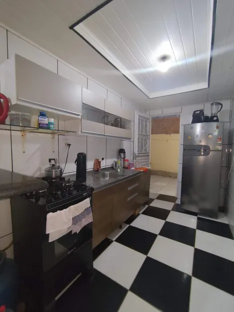 imagem 5 - Oportunidade Única para Duas Famílias! Duas Casas no Mesmo Terreno á Venda imagem 5 - Oportunidade Única para Duas Famílias! Duas Casas no Mesmo Terreno á Venda