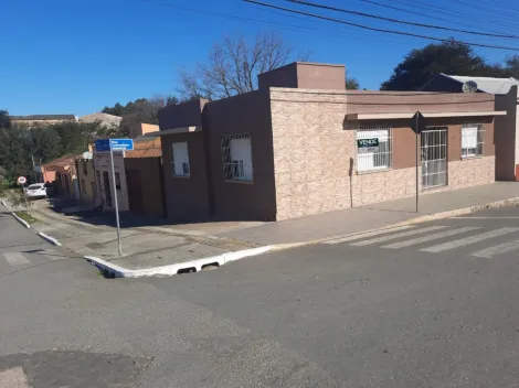 imagem 2 - Descubra o encanto de morar em uma casa de esquina, com localização privilegiada  a poucos minutos do centro da cidade. Essa residência é o lugar perfeito para quem busca conforto, espaço e a tranquilidade de um bairro residencial. imagem 2 - Descubra o encanto de morar em uma casa de esquina, com localização privilegiada  a poucos minutos do centro da cidade. Essa residência é o lugar perfeito para quem busca conforto, espaço e a tranquilidade de um bairro residencial.